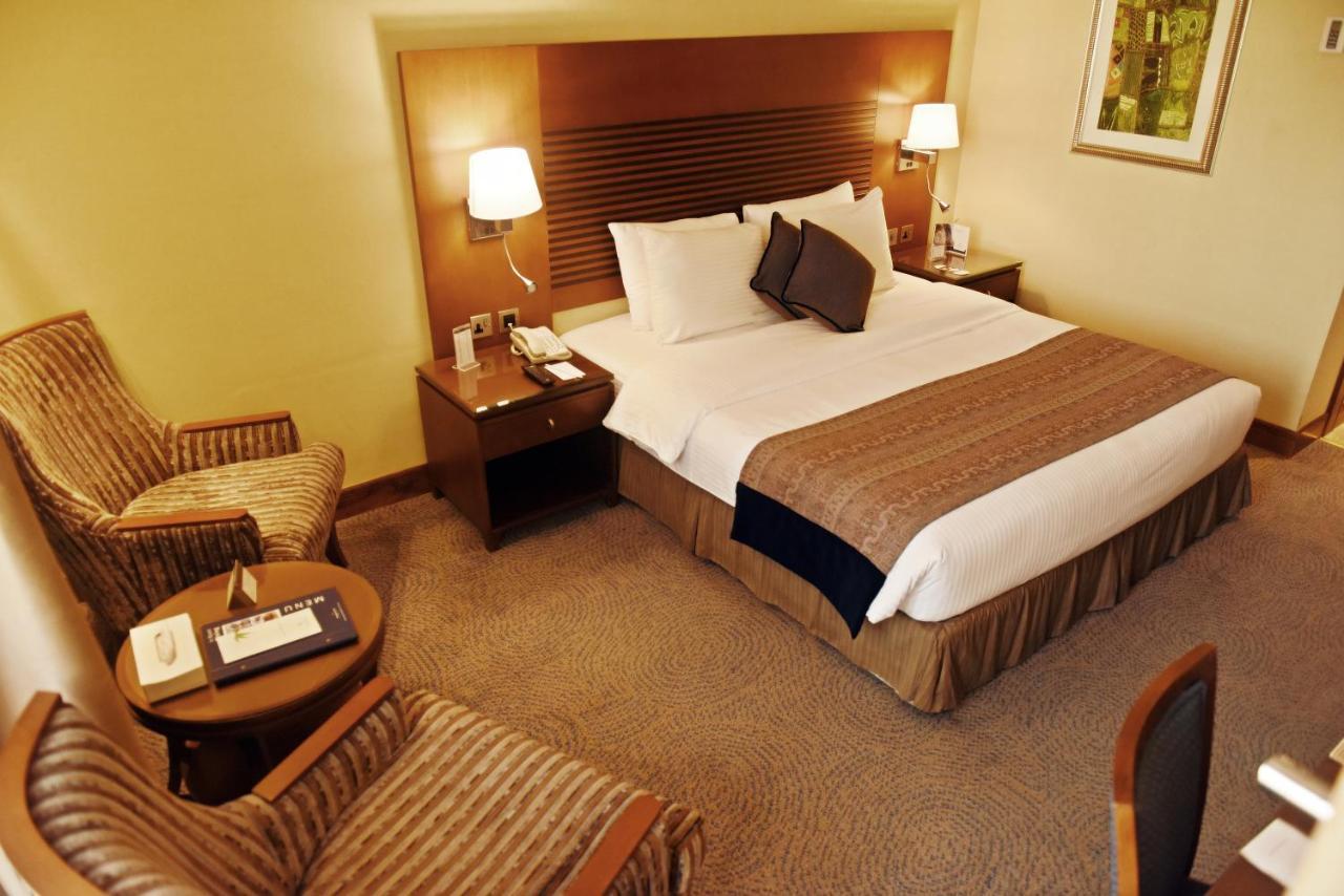 Hotel Golden Tulip Bahrain 5*